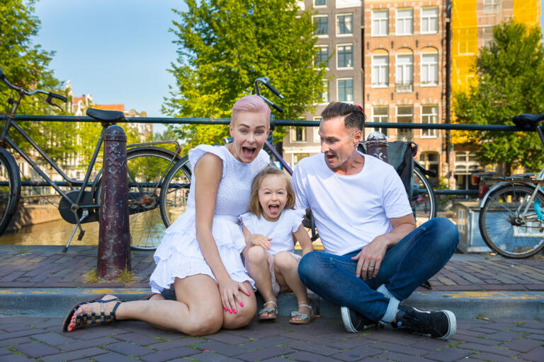 on location family photoshoot in Amsterdam Familie fotosessie portrait Family and children Photoshoot in Amsterdam, together with the family for a fun photo session