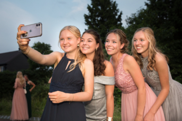 Corporate party photography, wedding photography, birthday photography, a lgroup of young ladies taking a selfie and having a good time at a gala party, Amsterdam