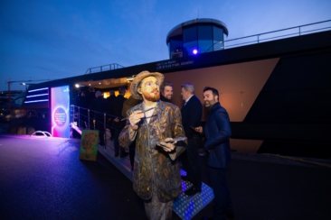Animation and entertainment during One Spie Conference in Rotterdam, human painting performance: an artist dressed as a Van Gogh painting to entertain the guested at a gala evening